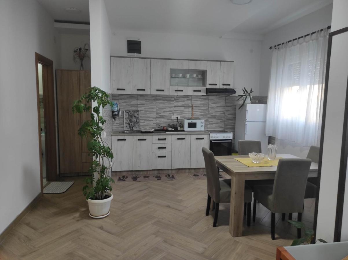 Andrea Airport Apartments Белград Екстер'єр фото