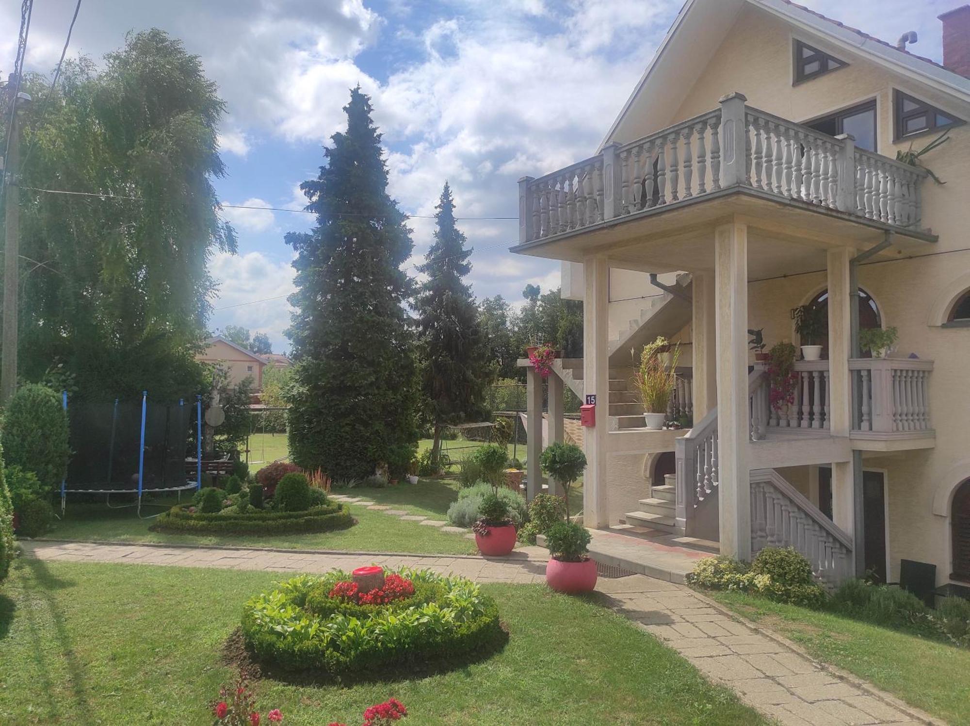 Andrea Airport Apartments Белград Екстер'єр фото